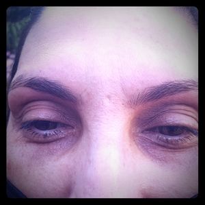 Eyebrow threading service